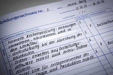 Avery fehér kézzel írható javító szalag 8,5 mm x 15 méter