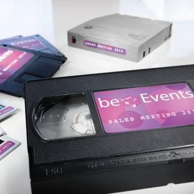 Avery visszaszedhető címke videókazettára 78,7 x 46,6 mm