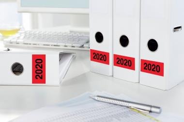 Avery fedő címke 70 x 50 mm 2020 évi felirattal