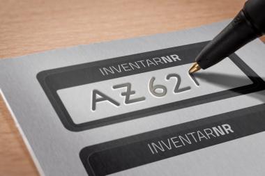 Avery öntapadó leltárcímke aluminium fóliából 50 x 20 mm 1 mező - fekete