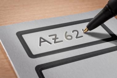 Avery öntapadó leltárcímke aluminium fóliából 50 x 20 mm - fekete